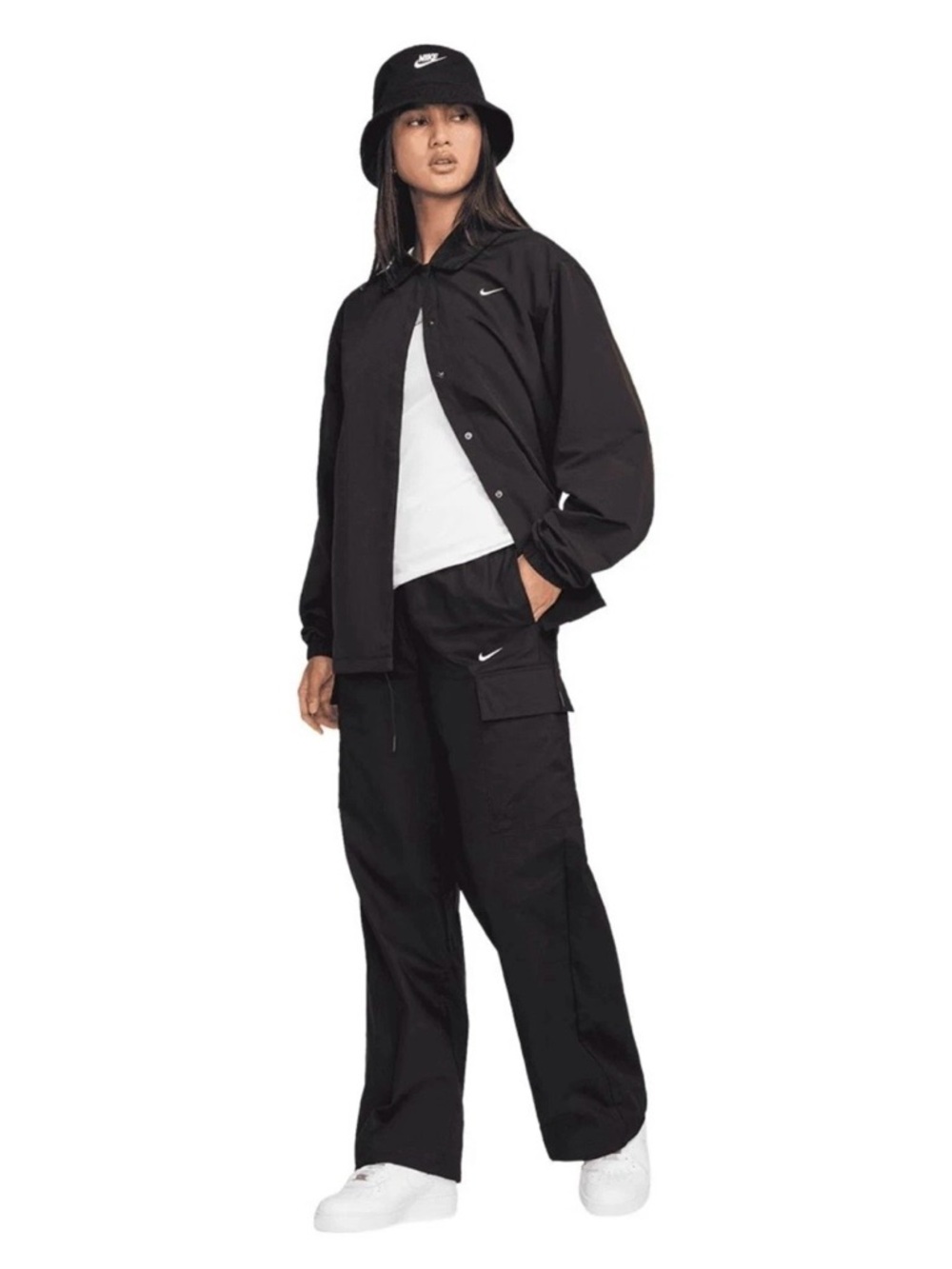 Nike Women’s Nike Cargo Pants Standard Fit Mid Rise Full Length. Women’s Size XS